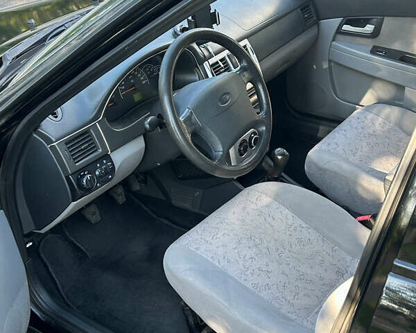 Черный ВАЗ 2170 Priora, объемом двигателя 1.6 л и пробегом 194 тыс. км за 3200 $, фото 6 на Automoto.ua