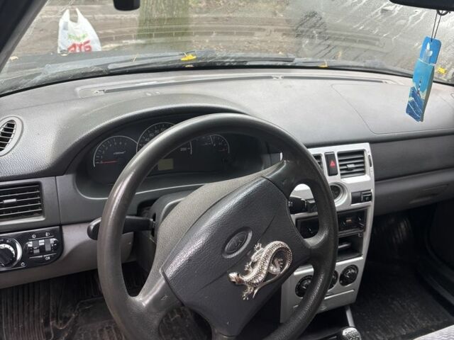 Черный ВАЗ 2170 Priora, объемом двигателя 1.6 л и пробегом 232 тыс. км за 1900 $, фото 6 на Automoto.ua