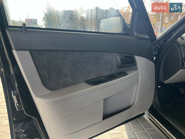 Черный ВАЗ 2170 Priora, объемом двигателя 1.6 л и пробегом 176 тыс. км за 3799 $, фото 7 на Automoto.ua