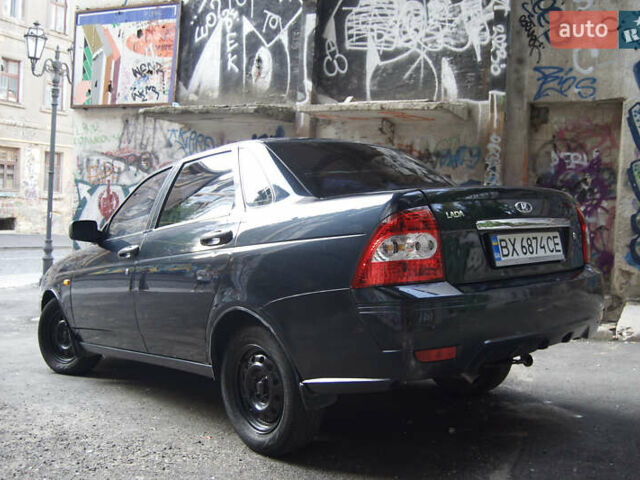 Черный ВАЗ 2170 Priora, объемом двигателя 1.6 л и пробегом 170 тыс. км за 3400 $, фото 2 на Automoto.ua