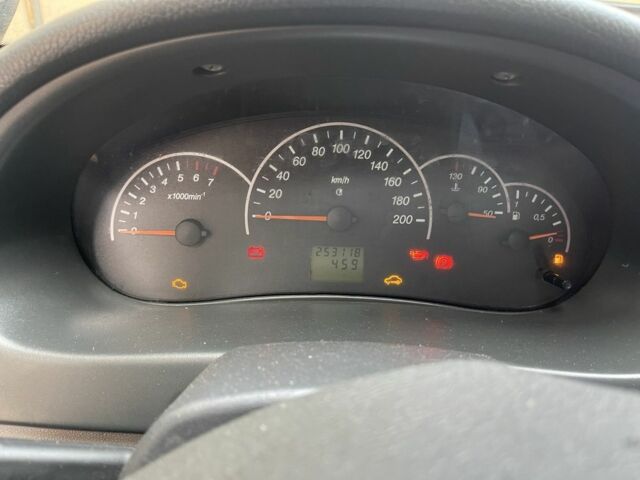 Черный ВАЗ 2170 Priora, объемом двигателя 1.6 л и пробегом 253 тыс. км за 2000 $, фото 7 на Automoto.ua