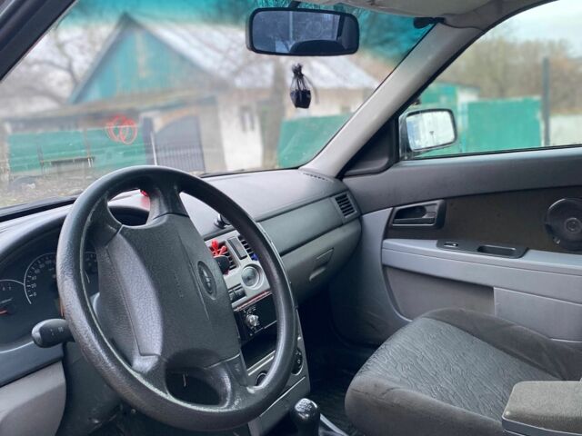 Чорний ВАЗ 2170 Priora, об'ємом двигуна 1.6 л та пробігом 214 тис. км за 2100 $, фото 6 на Automoto.ua