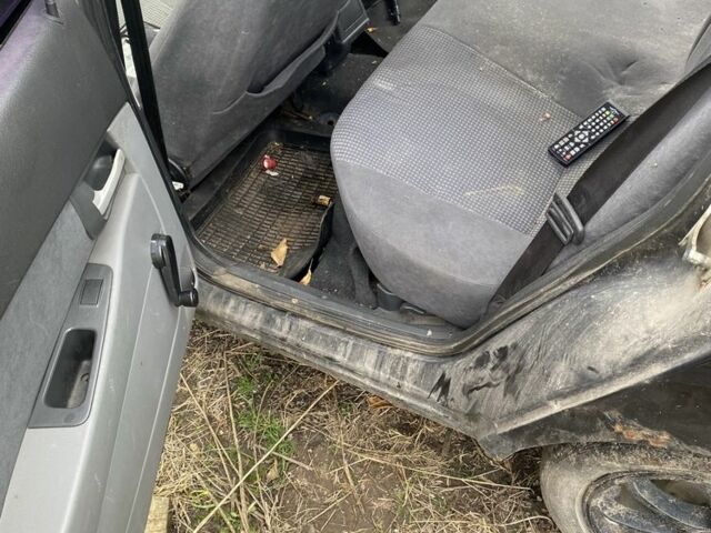 Черный ВАЗ 2170 Priora, объемом двигателя 1.6 л и пробегом 149 тыс. км за 900 $, фото 7 на Automoto.ua