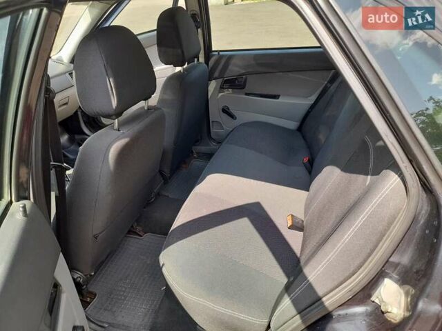 Черный ВАЗ 2170 Priora, объемом двигателя 1.6 л и пробегом 218 тыс. км за 3000 $, фото 7 на Automoto.ua