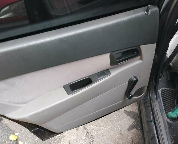ВАЗ 2170 Priora 2008 у Києві на Automoto.ua Чорний ВАЗ 2170 Priora, об'ємом двигуна 1.6 л та пробігом 164 тис. км за 2200 $, фото 15 на Automoto.ua