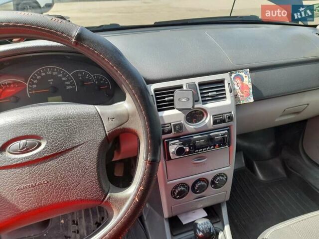 Черный ВАЗ 2170 Priora, объемом двигателя 1.6 л и пробегом 218 тыс. км за 3000 $, фото 10 на Automoto.ua