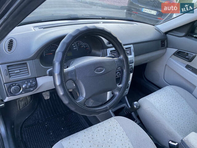 Черный ВАЗ 2170 Priora, объемом двигателя 1.6 л и пробегом 202 тыс. км за 2400 $, фото 11 на Automoto.ua