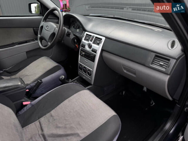 Черный ВАЗ 2170 Priora, объемом двигателя 1.6 л и пробегом 170 тыс. км за 2500 $, фото 16 на Automoto.ua