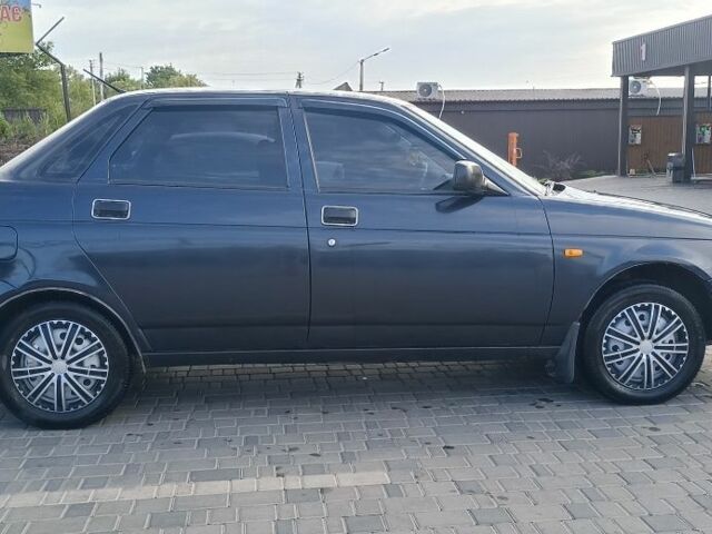 Черный ВАЗ 2170 Priora, объемом двигателя 1.6 л и пробегом 202 тыс. км за 2700 $, фото 5 на Automoto.ua