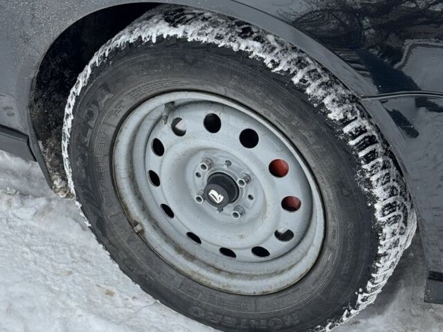 Чорний ВАЗ 2170 Priora, об'ємом двигуна 1.6 л та пробігом 200 тис. км за 2950 $, фото 13 на Automoto.ua