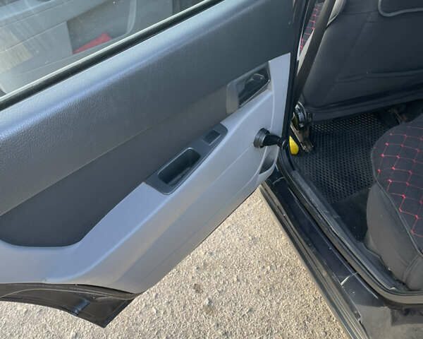 Чорний ВАЗ 2170 Priora, об'ємом двигуна 1.6 л та пробігом 292 тис. км за 2700 $, фото 15 на Automoto.ua