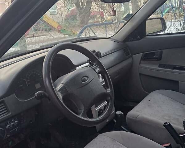 Черный ВАЗ 2170 Priora, объемом двигателя 1.6 л и пробегом 300 тыс. км за 1500 $, фото 3 на Automoto.ua