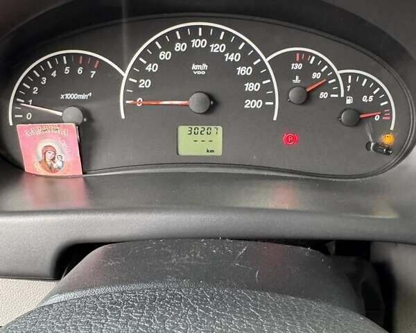 Чорний ВАЗ 2170 Priora, об'ємом двигуна 1.6 л та пробігом 31 тис. км за 3500 $, фото 11 на Automoto.ua