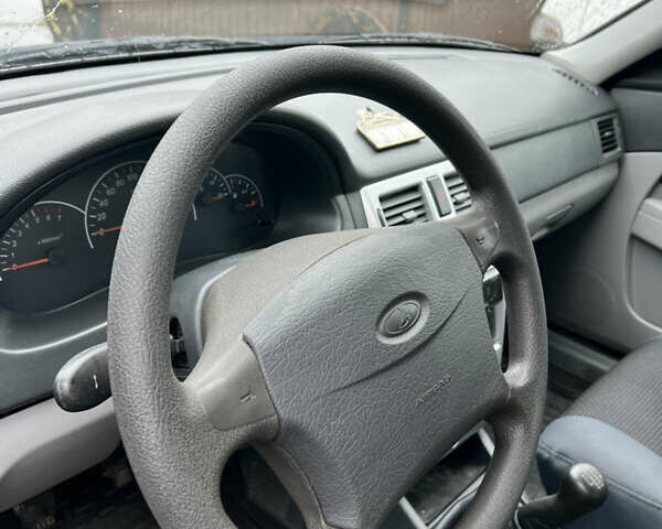 Черный ВАЗ 2170 Priora, объемом двигателя 1.6 л и пробегом 114 тыс. км за 3600 $, фото 6 на Automoto.ua