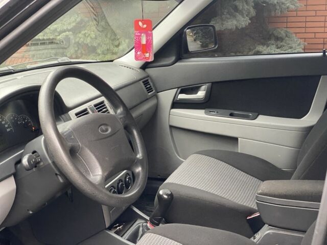 Черный ВАЗ 2170 Priora, объемом двигателя 1.6 л и пробегом 182 тыс. км за 3200 $, фото 14 на Automoto.ua