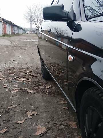 Черный ВАЗ 2170 Priora, объемом двигателя 1.6 л и пробегом 121 тыс. км за 3000 $, фото 2 на Automoto.ua