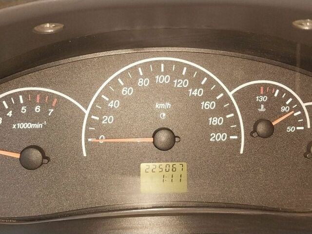 Чорний ВАЗ 2170 Priora, об'ємом двигуна 1.6 л та пробігом 225 тис. км за 2000 $, фото 5 на Automoto.ua