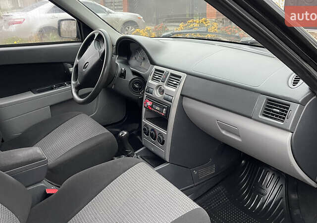 Черный ВАЗ 2170 Priora, объемом двигателя 1.6 л и пробегом 127 тыс. км за 2800 $, фото 12 на Automoto.ua