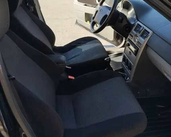 Черный ВАЗ 2170 Priora, объемом двигателя 1.6 л и пробегом 280 тыс. км за 938 $, фото 6 на Automoto.ua