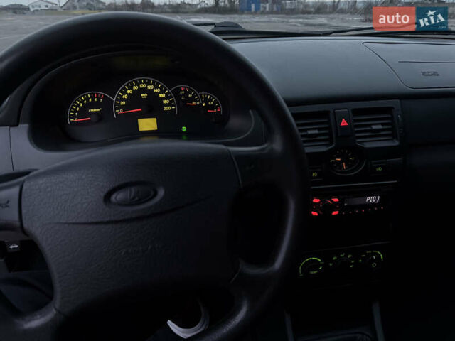 Черный ВАЗ 2170 Priora, объемом двигателя 1.6 л и пробегом 190 тыс. км за 3100 $, фото 11 на Automoto.ua