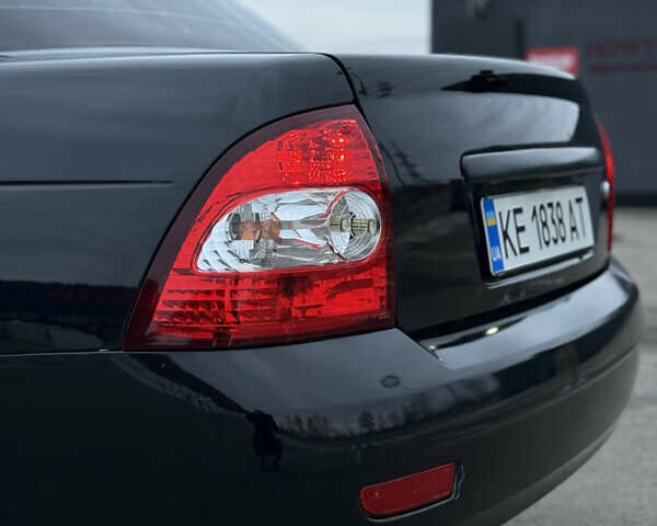 Черный ВАЗ 2170 Priora, объемом двигателя 1.6 л и пробегом 190 тыс. км за 3100 $, фото 3 на Automoto.ua
