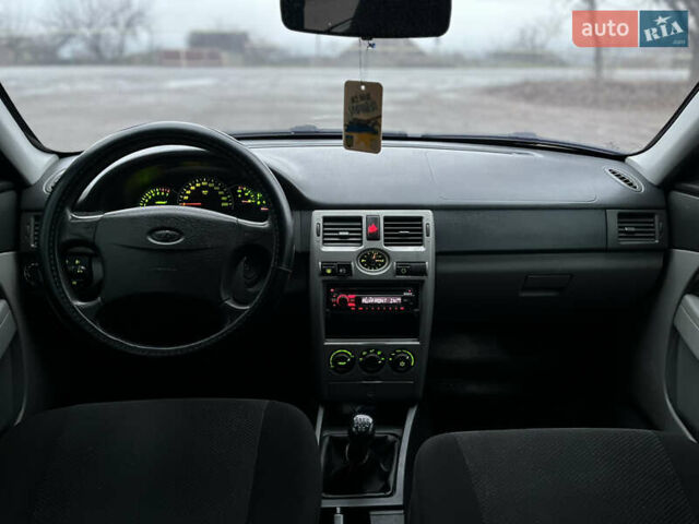 Черный ВАЗ 2170 Priora, объемом двигателя 1.6 л и пробегом 157 тыс. км за 2500 $, фото 11 на Automoto.ua