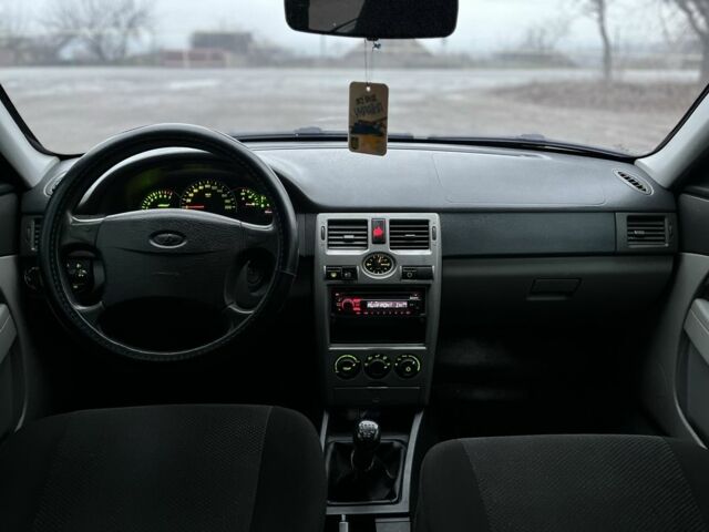 Черный ВАЗ 2170 Priora, объемом двигателя 1.6 л и пробегом 155 тыс. км за 2600 $, фото 13 на Automoto.ua