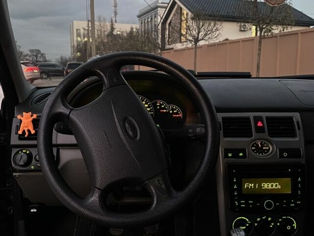 Черный ВАЗ 2170 Priora, объемом двигателя 1.6 л и пробегом 270 тыс. км за 3650 $, фото 12 на Automoto.ua