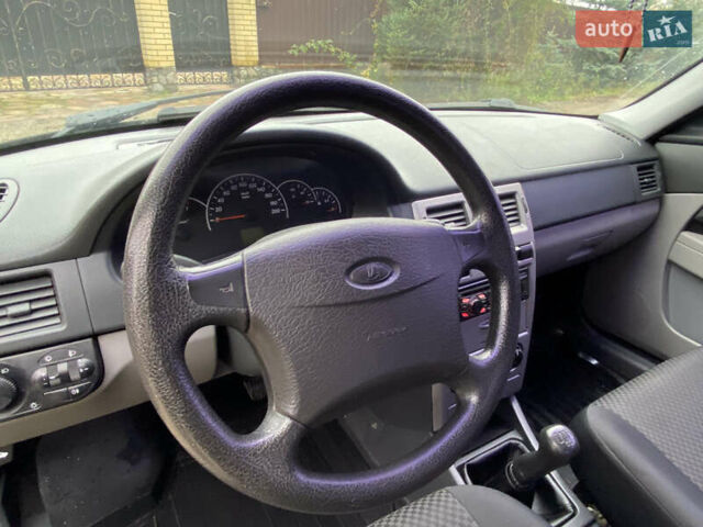 Черный ВАЗ 2170 Priora, объемом двигателя 1.6 л и пробегом 159 тыс. км за 3000 $, фото 14 на Automoto.ua