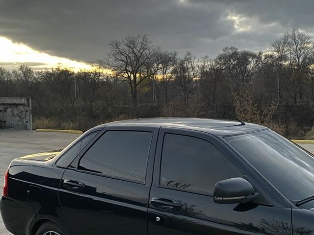 Черный ВАЗ 2170 Priora, объемом двигателя 1.6 л и пробегом 270 тыс. км за 3650 $, фото 6 на Automoto.ua