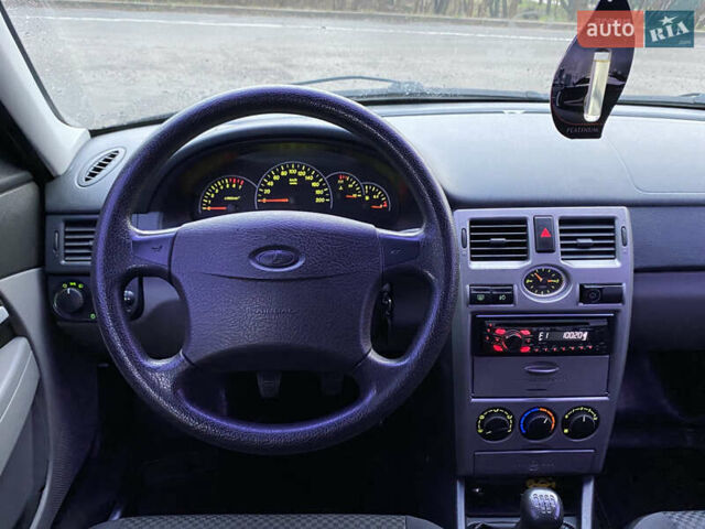 Черный ВАЗ 2170 Priora, объемом двигателя 1.6 л и пробегом 159 тыс. км за 2950 $, фото 17 на Automoto.ua