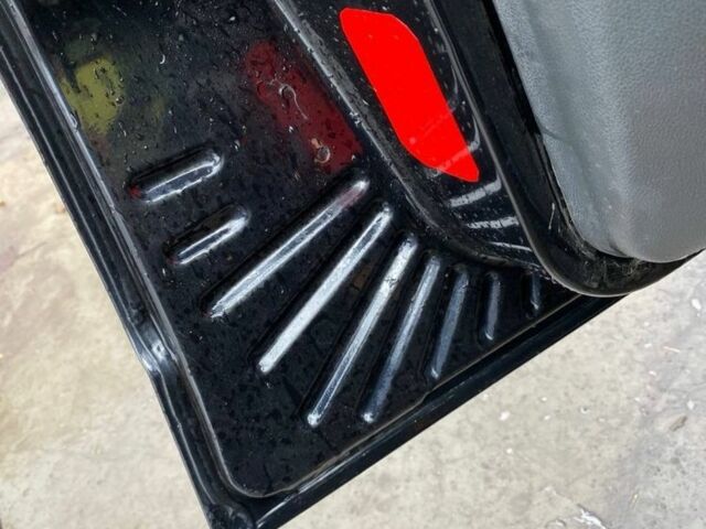 Черный ВАЗ 2170 Priora, объемом двигателя 1.6 л и пробегом 235 тыс. км за 2500 $, фото 6 на Automoto.ua