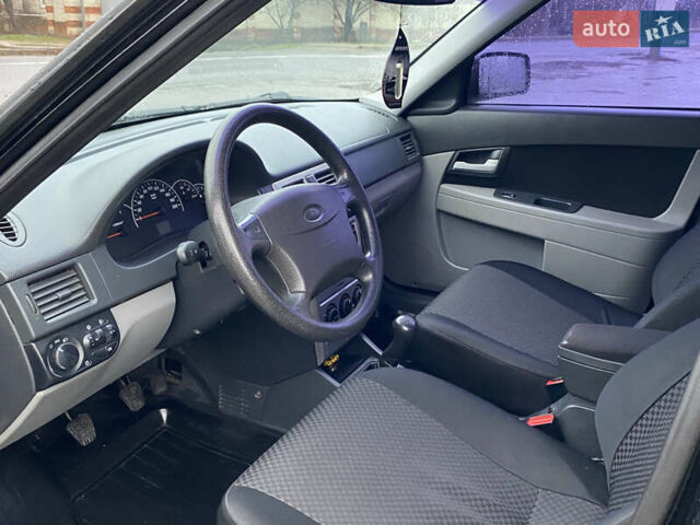 Черный ВАЗ 2170 Priora, объемом двигателя 1.6 л и пробегом 159 тыс. км за 2950 $, фото 12 на Automoto.ua