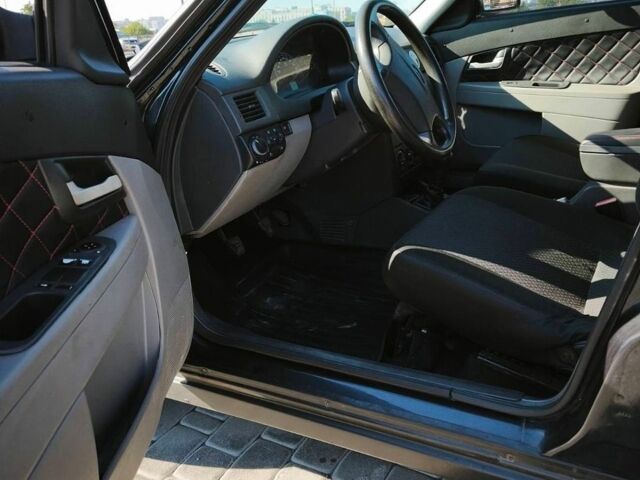 Чорний ВАЗ 2170 Priora, об'ємом двигуна 1.6 л та пробігом 175 тис. км за 3200 $, фото 1 на Automoto.ua