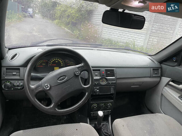 Черный ВАЗ 2170 Priora, объемом двигателя 1.6 л и пробегом 200 тыс. км за 1850 $, фото 7 на Automoto.ua
