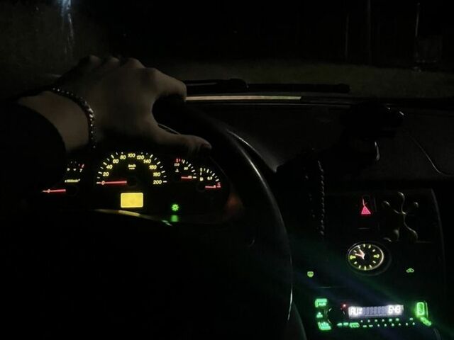 Черный ВАЗ 2170 Priora, объемом двигателя 1.6 л и пробегом 219 тыс. км за 2100 $, фото 4 на Automoto.ua