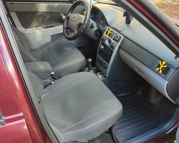 ВАЗ 2170 Priora 2008 в Ромнах на Automoto.ua Коричневый ВАЗ 2170 Priora, объемом двигателя 1.6 л и пробегом 129 тыс. км за 3900 $, фото 5 на Automoto.ua