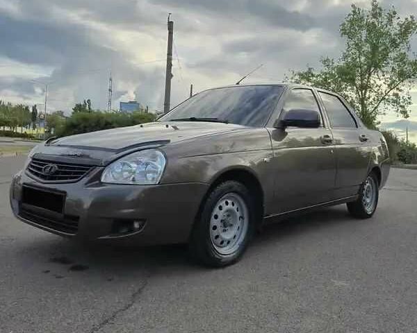 Коричневый ВАЗ 2170 Priora, объемом двигателя 1.6 л и пробегом 170 тыс. км за 964 $, фото 2 на Automoto.ua