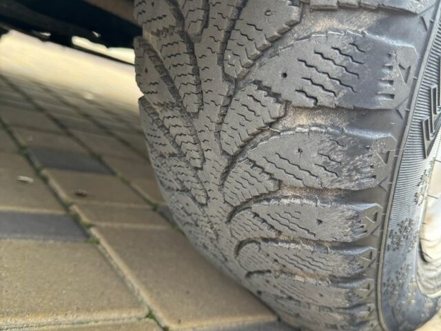 Червоний ВАЗ 2170 Priora, об'ємом двигуна 1.6 л та пробігом 203 тис. км за 2150 $, фото 11 на Automoto.ua