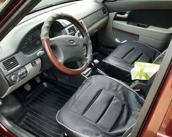 Червоний ВАЗ 2170 Priora, об'ємом двигуна 1.6 л та пробігом 127 тис. км за 4500 $, фото 3 на Automoto.ua