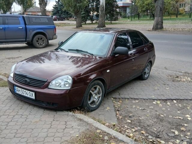 Красный ВАЗ 2170 Priora, объемом двигателя 1.6 л и пробегом 158 тыс. км за 3300 $, фото 2 на Automoto.ua