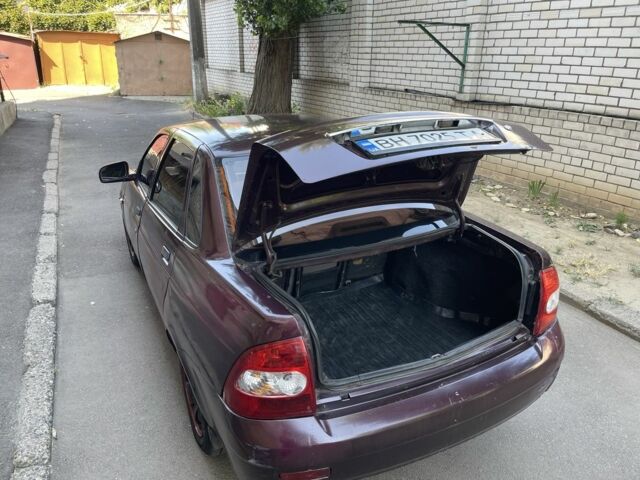 Красный ВАЗ 2170 Priora, объемом двигателя 1.6 л и пробегом 200 тыс. км за 1499 $, фото 7 на Automoto.ua