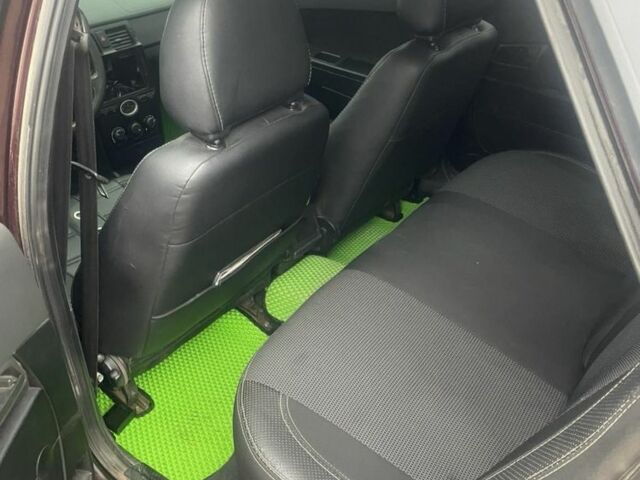 Красный ВАЗ 2170 Priora, объемом двигателя 1.6 л и пробегом 197 тыс. км за 3150 $, фото 1 на Automoto.ua