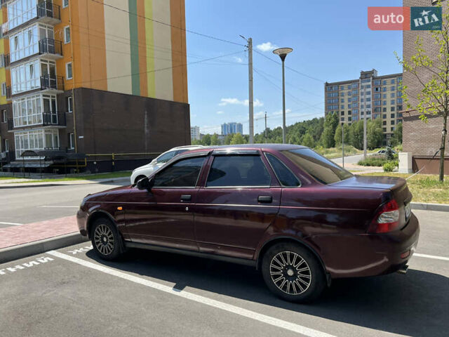Красный ВАЗ 2170 Priora, объемом двигателя 1.6 л и пробегом 230 тыс. км за 1900 $, фото 1 на Automoto.ua
