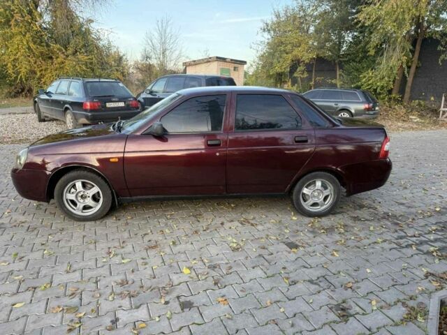 Красный ВАЗ 2170 Priora, объемом двигателя 1.6 л и пробегом 777 тыс. км за 1850 $, фото 5 на Automoto.ua