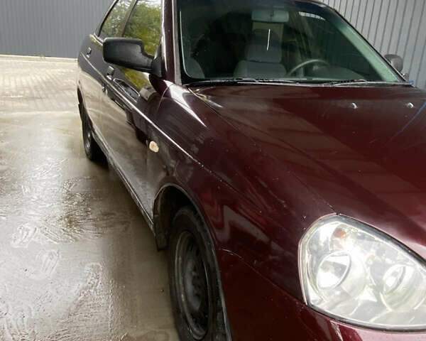 Красный ВАЗ 2170 Priora, объемом двигателя 1.6 л и пробегом 185 тыс. км за 2050 $, фото 8 на Automoto.ua