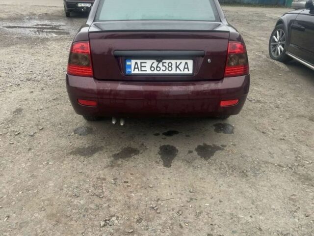 Красный ВАЗ 2170 Priora, объемом двигателя 1.6 л и пробегом 197 тыс. км за 3150 $, фото 3 на Automoto.ua