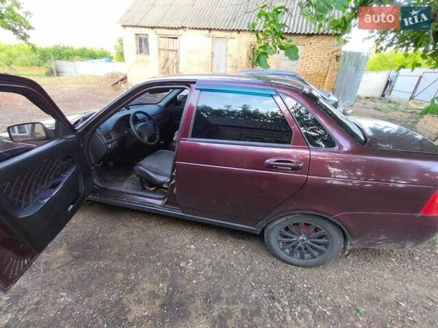 Красный ВАЗ 2170 Priora, объемом двигателя 1.6 л и пробегом 320 тыс. км за 2500 $, фото 3 на Automoto.ua