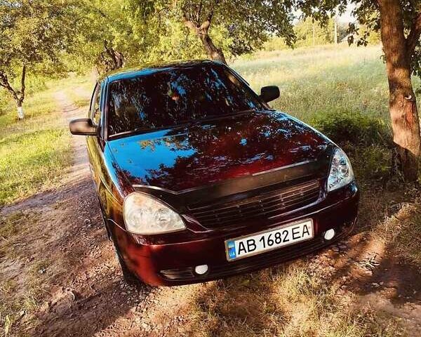 Красный ВАЗ 2170 Priora, объемом двигателя 1.6 л и пробегом 221 тыс. км за 2500 $, фото 1 на Automoto.ua