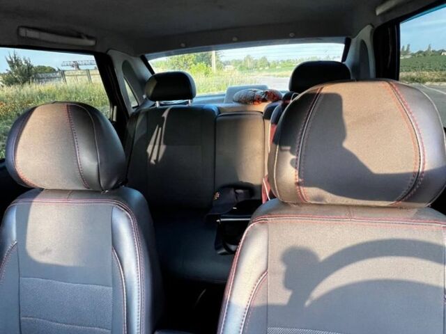 Красный ВАЗ 2170 Priora, объемом двигателя 1.6 л и пробегом 306 тыс. км за 2700 $, фото 6 на Automoto.ua